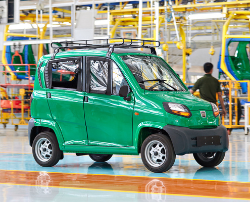 Квадрицикл Bajaj Qute 8