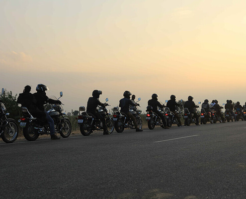 BAJAJ Avenger Cruise 220 10