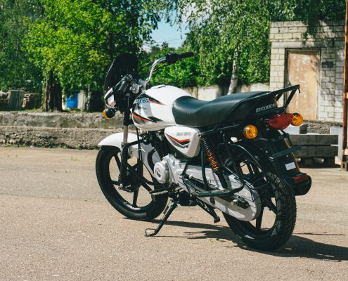 motorcycle bajaj 150 ug white (1)